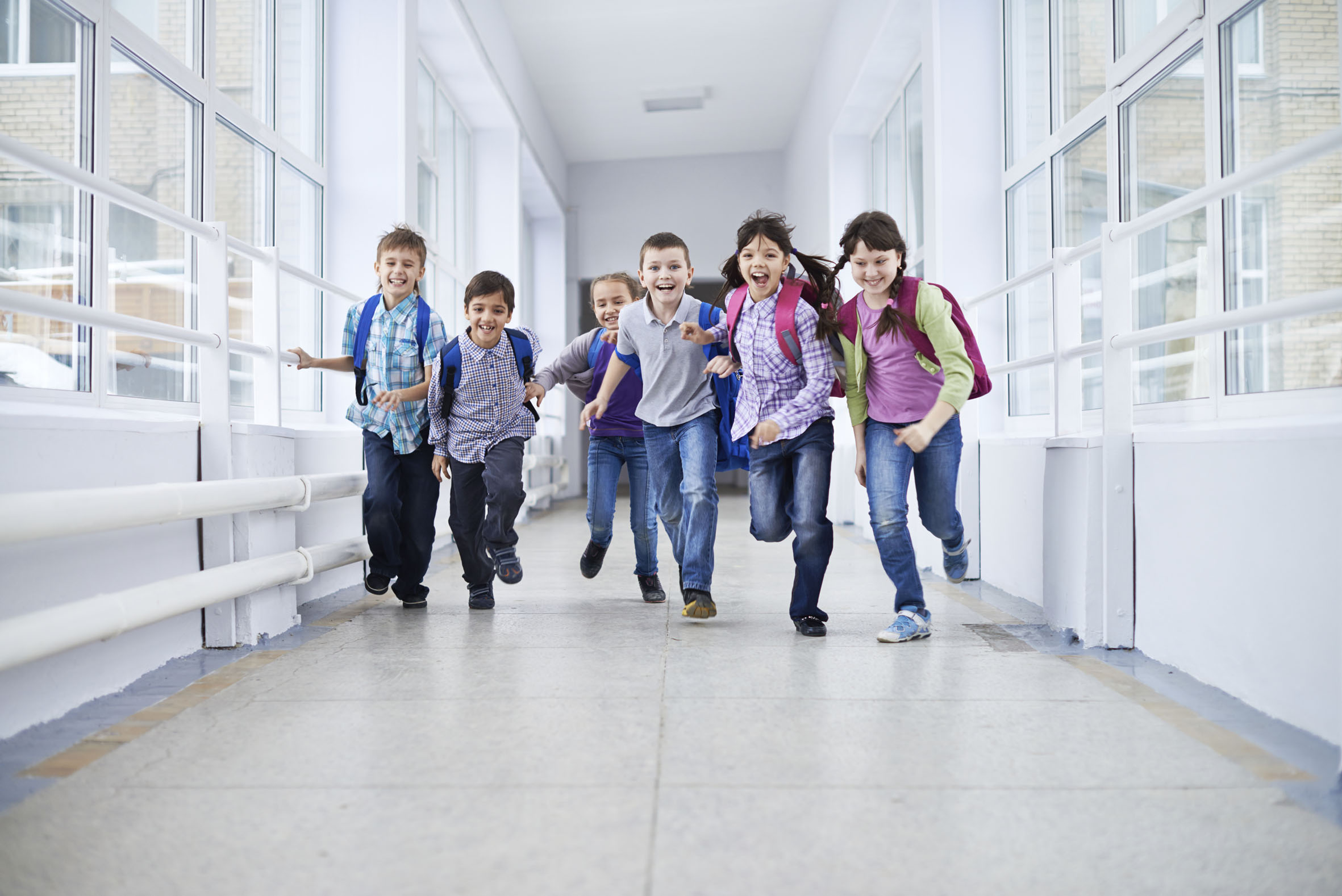 дети бегут в школу картинки